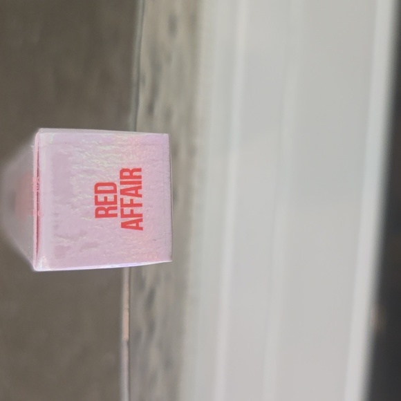 Jeffree Star Red Lip Gloss Supreme, Red Affair, NWT - Picture 2 of 3